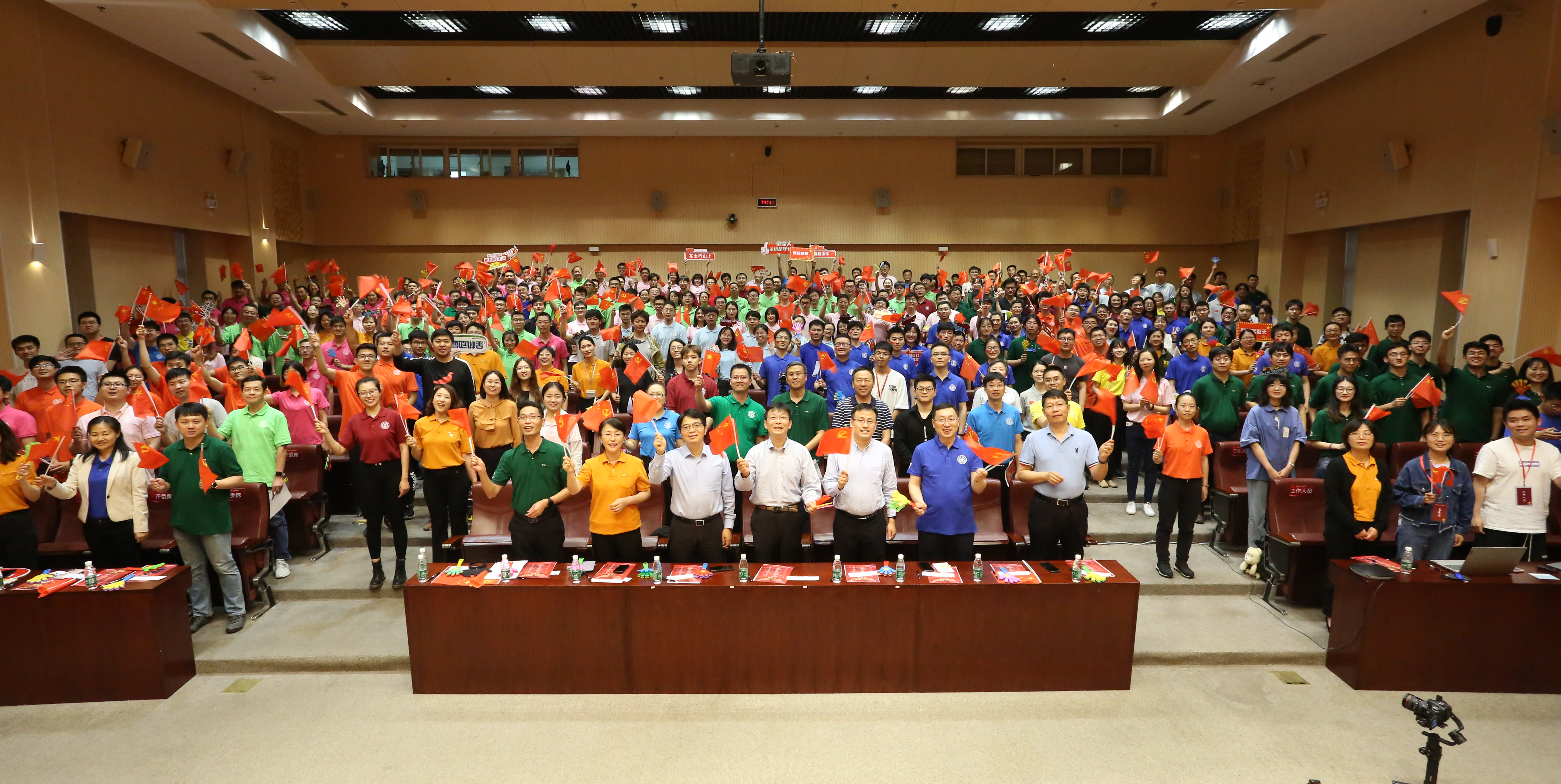 21. 唱响红色经典，颂扬百年辉煌——学院举办师生红歌会，共庆建党百年.jpg