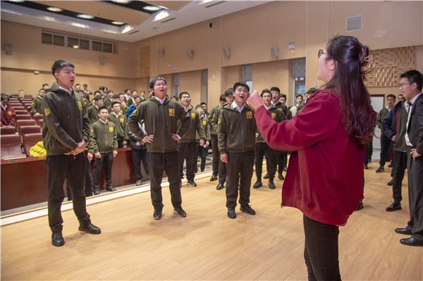 图6 师生排练照片.jpg