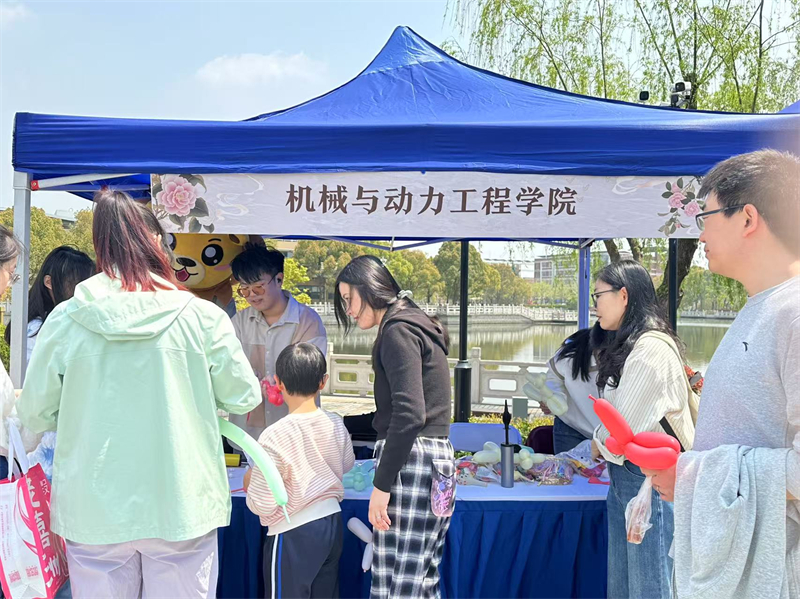 图一 摊位外景.jpg