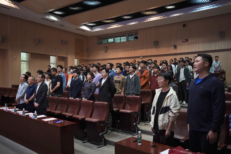 图2 全体奏唱国歌_resized.JPG