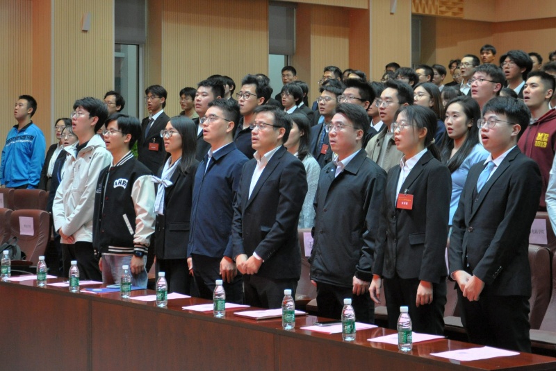 图2 集体唱国歌_resized.jpg