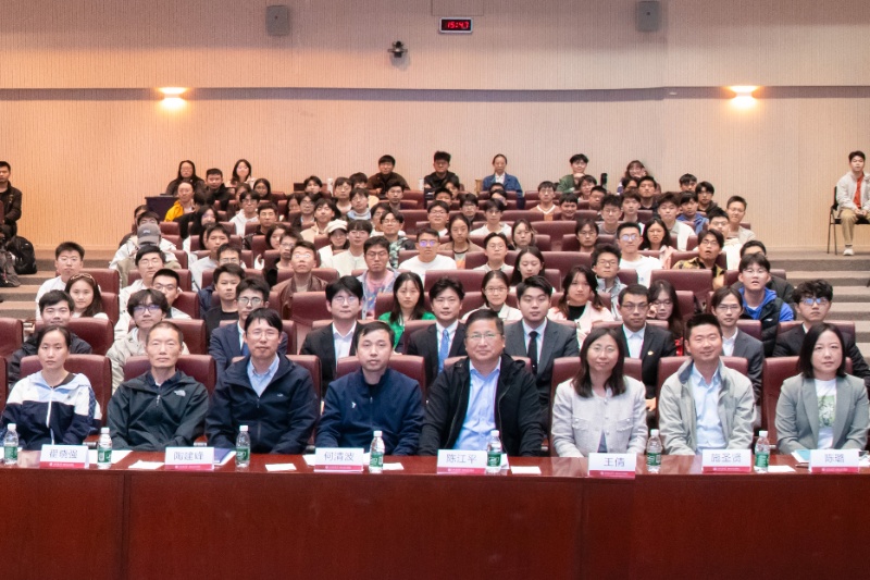 图1 第十届beat365中文官方网站研究生“学术之星”学院答辩会合影_resized.jpg